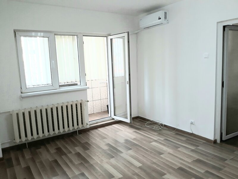 Mosilor, Traian, Eminescu, stradal 1/8 sdec renovat nemob utilat partial